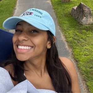 Meet your Posher, Alyssa